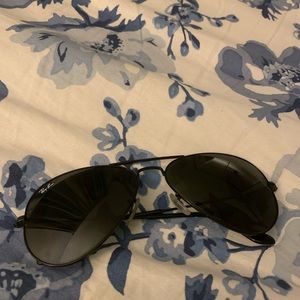 Black Aviator Ray Ban Sunglasses